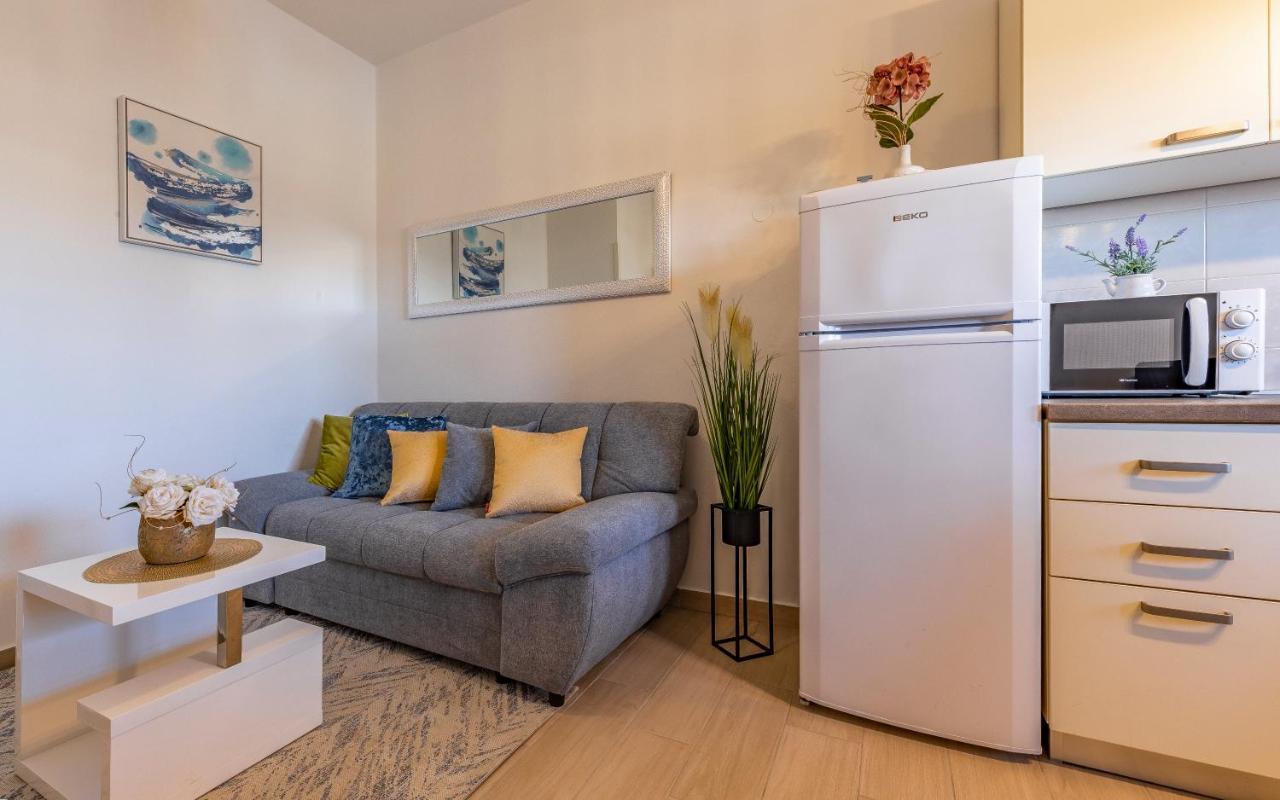 Sweet House With Free Parking Hébergement de vacances