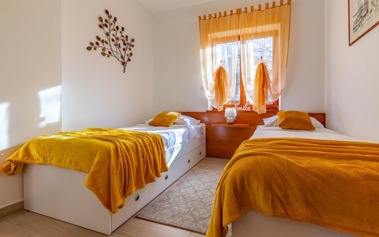 Hébergement de vacances Sweet House With Free Parking *