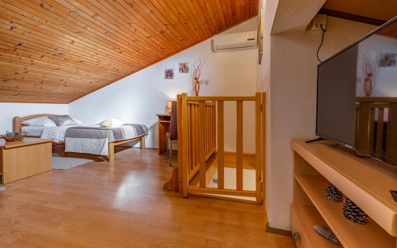 Sweet House With Free Parking Pula