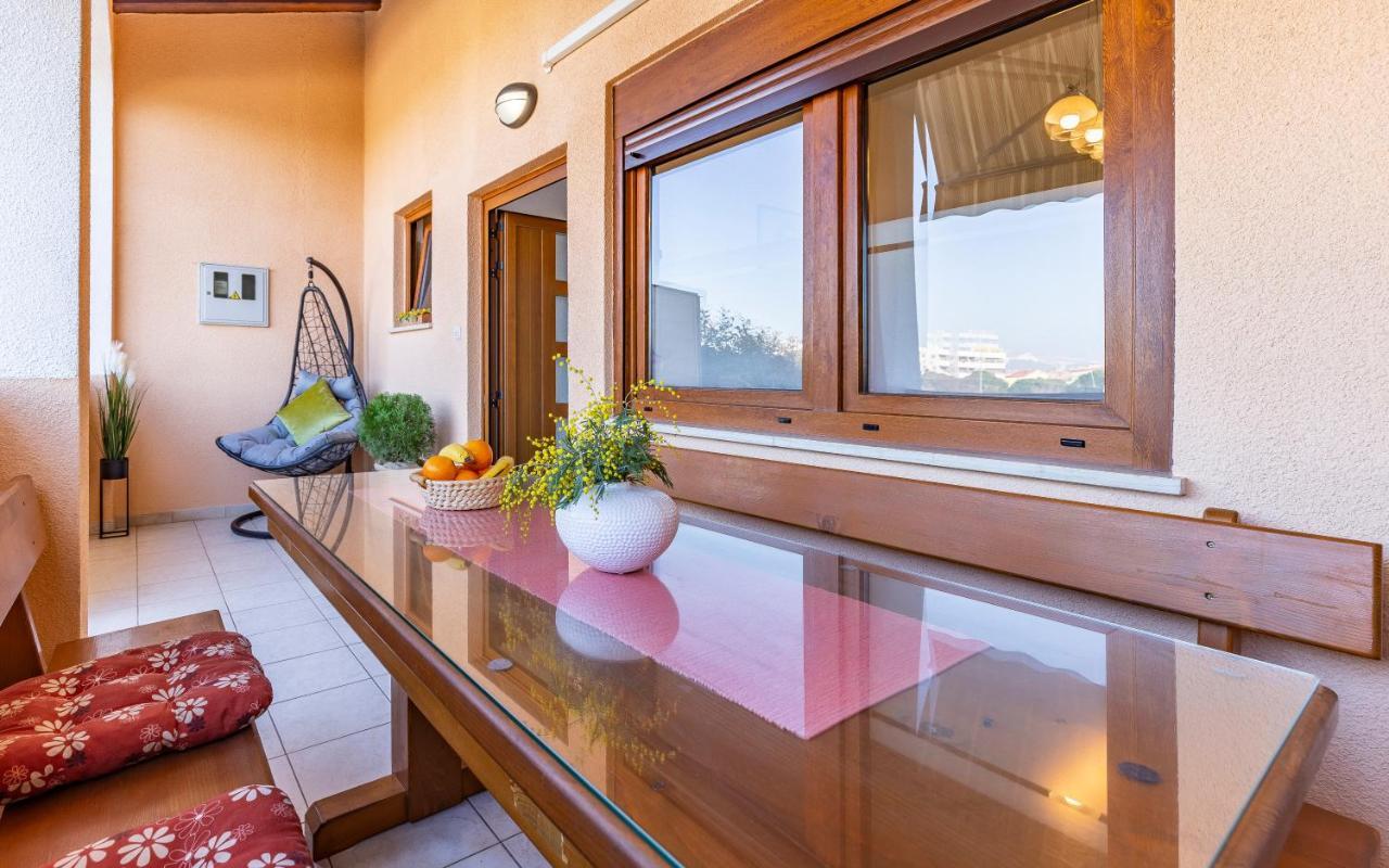 Hébergement de vacances Sweet House With Free Parking *