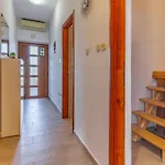 Sweet House With Free Parking