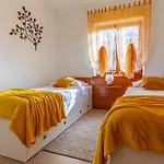 Sweet House With Free Parking