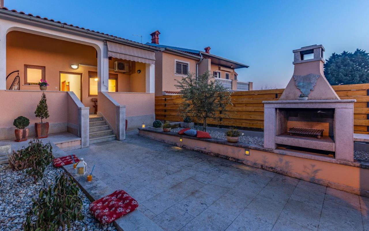 Holiday home Sweet House With Free Parking Pula