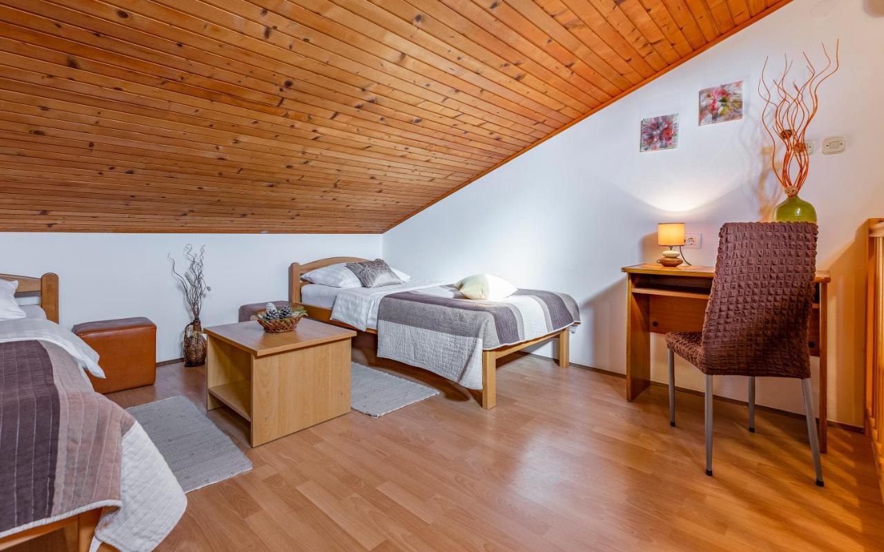 Sweet House With Free Parking Holiday home Pula
